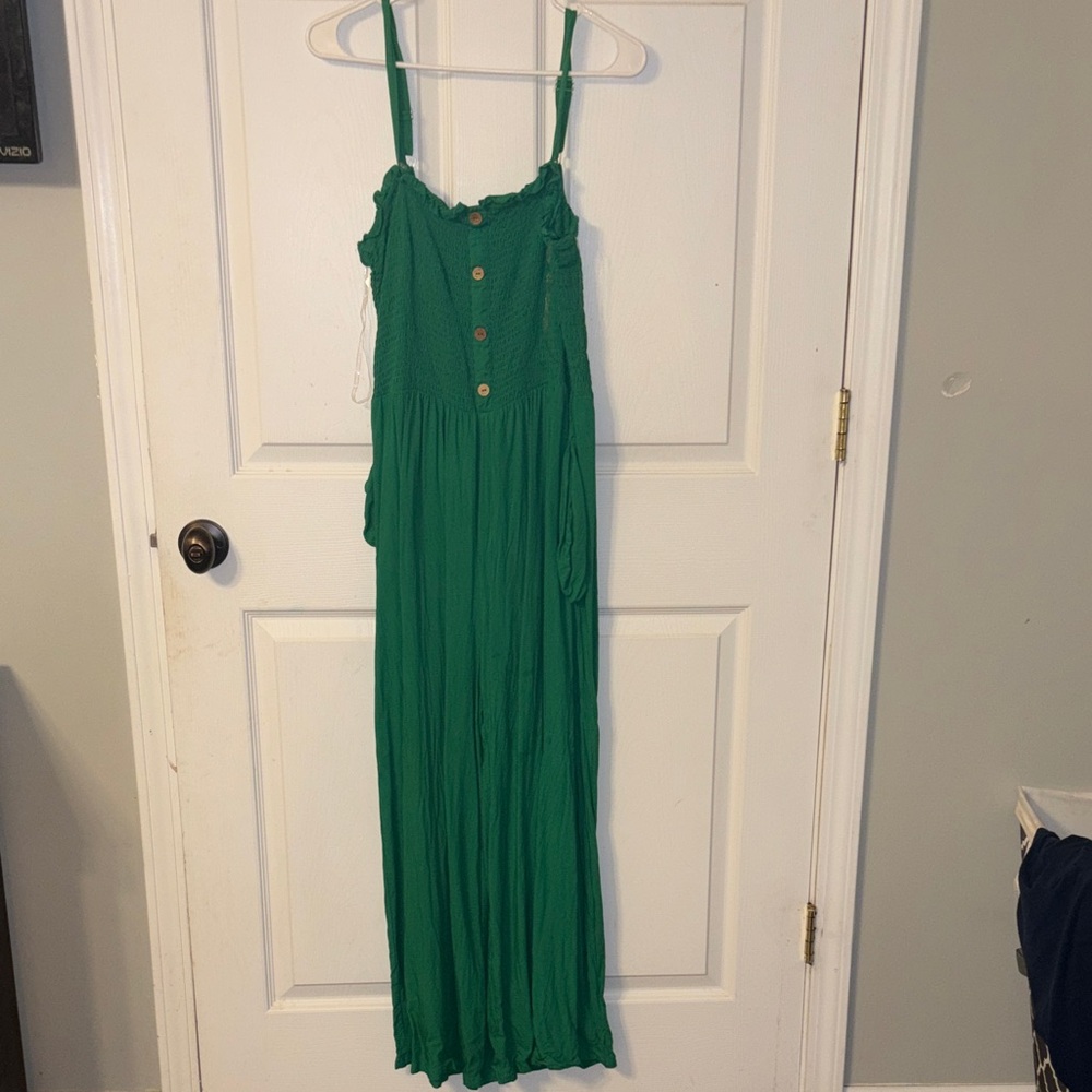 Chic Green Buttoned Jumpsuit